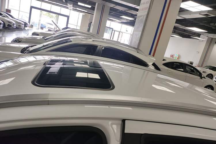 Used Geely Auto Vision X3 2020 1.5L CVT Luxury Model Roof