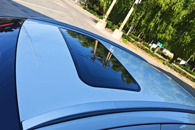 Used Geely Auto Vision X3 2020 1.5L CVT Luxury Model Roof