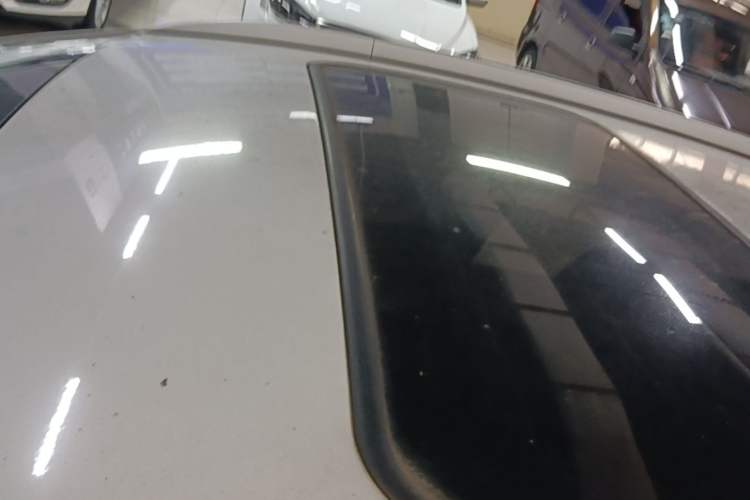 Used Geely Auto Vision X3 2020 1.5L CVT Luxury Model Roof