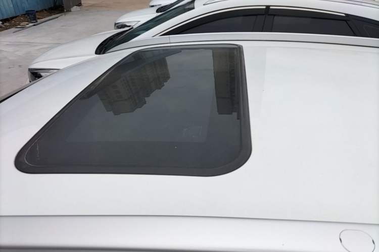 Used Geely Auto Vision X3 2020 1.5L CVT Luxury Model Roof