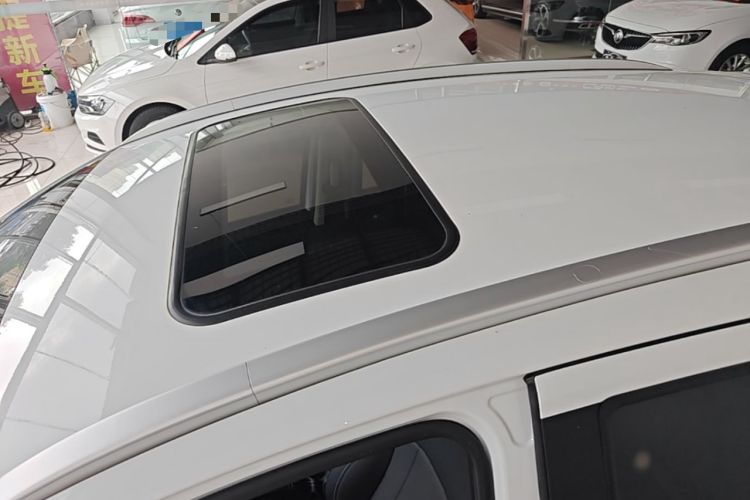 Used Geely Auto Vision X3 2020 1.5L CVT Luxury Model Roof