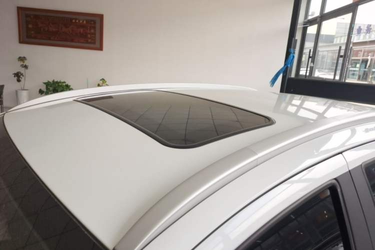 Used Geely Auto Vision X3 2020 1.5L CVT Luxury Model Roof