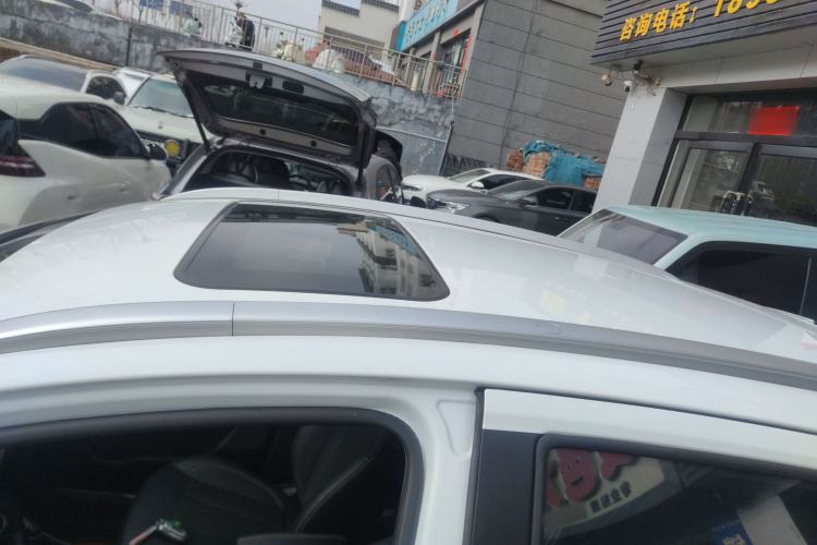 Used Geely Auto Vision X3 2020 1.5L CVT Luxury Model Roof