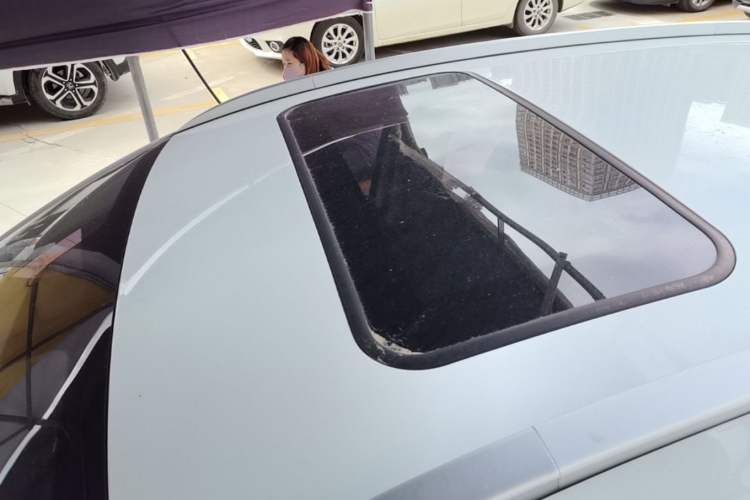 Used Geely Auto Vision X3 2020 1.5L CVT Luxury Model Roof
