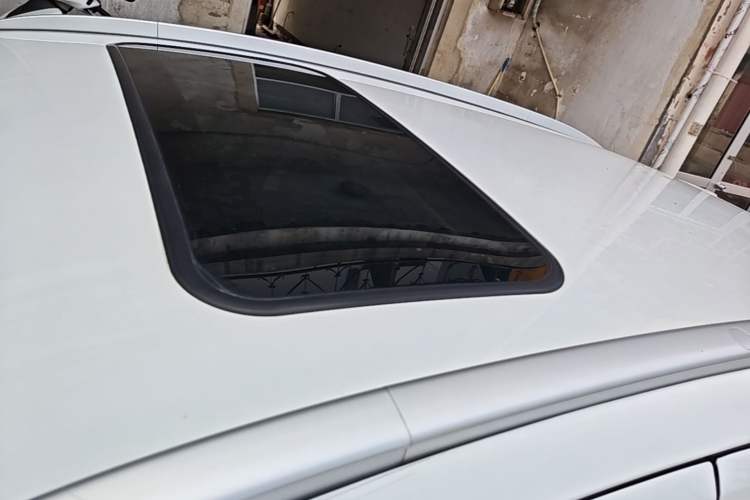 Used Geely Auto Vision X3 2020 1.5L CVT Luxury Model Roof