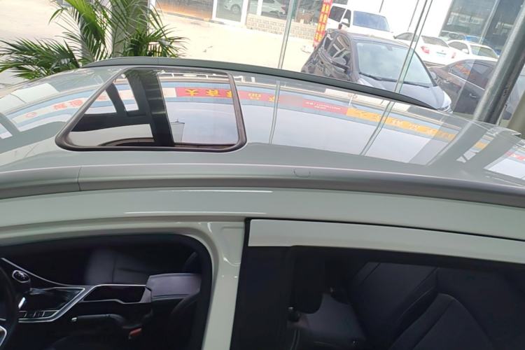 Used Geely Auto Vision X3 2020 1.5L CVT Luxury Model Roof