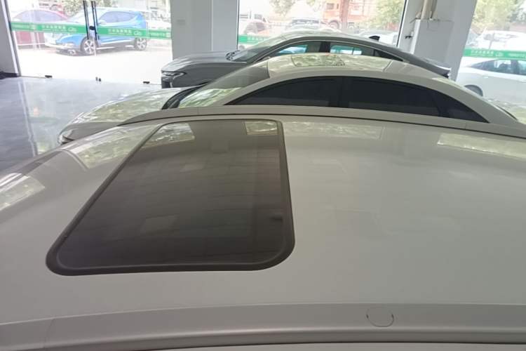 Used Geely Auto Vision X3 2020 1.5L CVT Luxury Model Roof