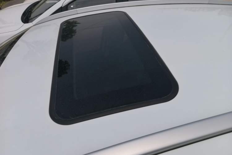 Used Geely Auto Vision X3 2020 1.5L CVT Luxury Model Roof