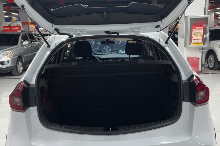 Used Geely Auto Vision X3 2020 1.5L CVT Luxury Model Trunk