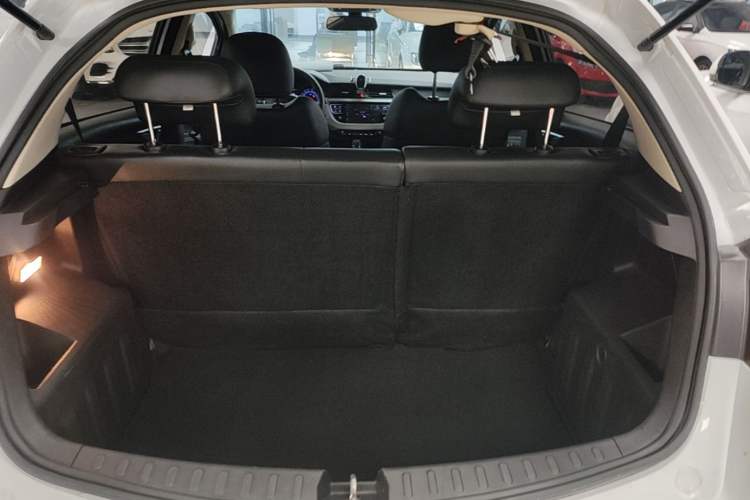 Used Geely Auto Vision X3 2020 1.5L CVT Luxury Model Trunk