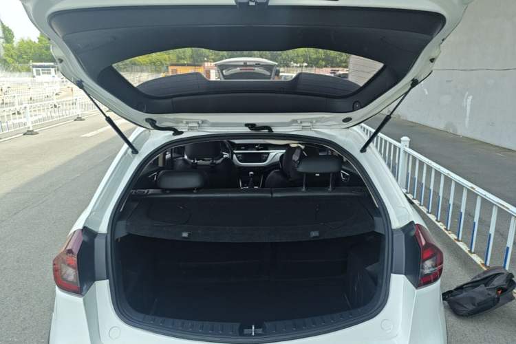 Used Geely Auto Vision X3 2020 1.5L Manual Elite Edition Trunk