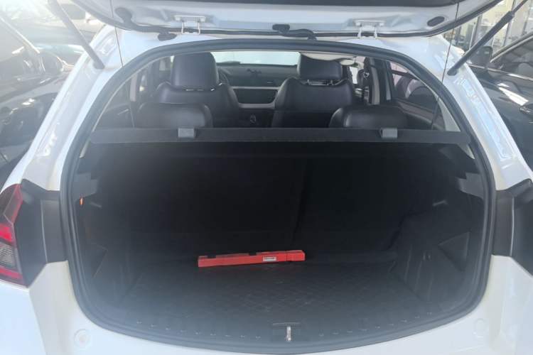Used Geely Auto Vision X3 2020 1.5L CVT Luxury Model Trunk
