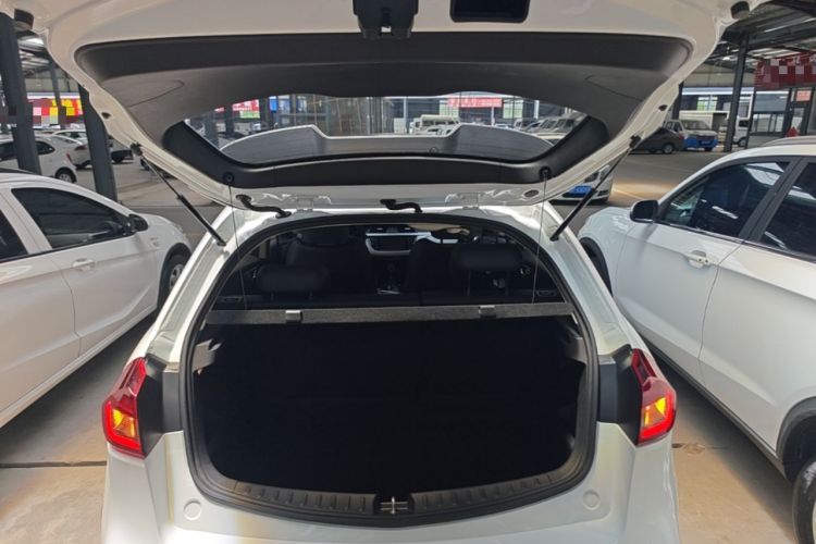 Used Geely Auto Vision X3 2020 1.5L CVT Luxury Model Trunk