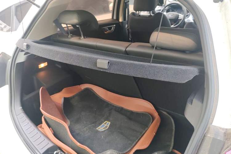 Used Geely Auto Vision X3 2020 1.5L CVT Elite Edition Trunk