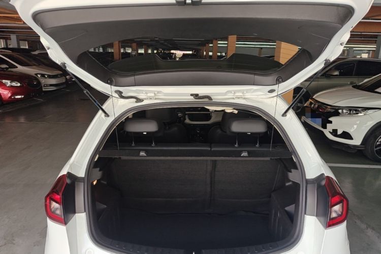 Used Geely Auto Vision X3 2020 1.5L CVT Luxury Model Trunk