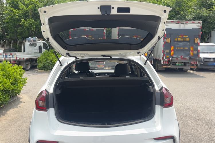 Used Geely Auto Vision X3 2020 1.5L CVT Luxury Model Trunk