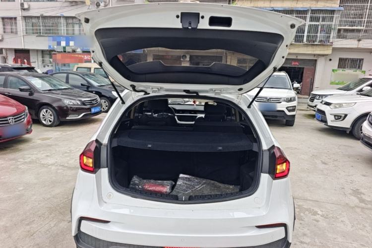 Used Geely Auto Vision X3 2020 1.5L CVT Luxury Model Trunk