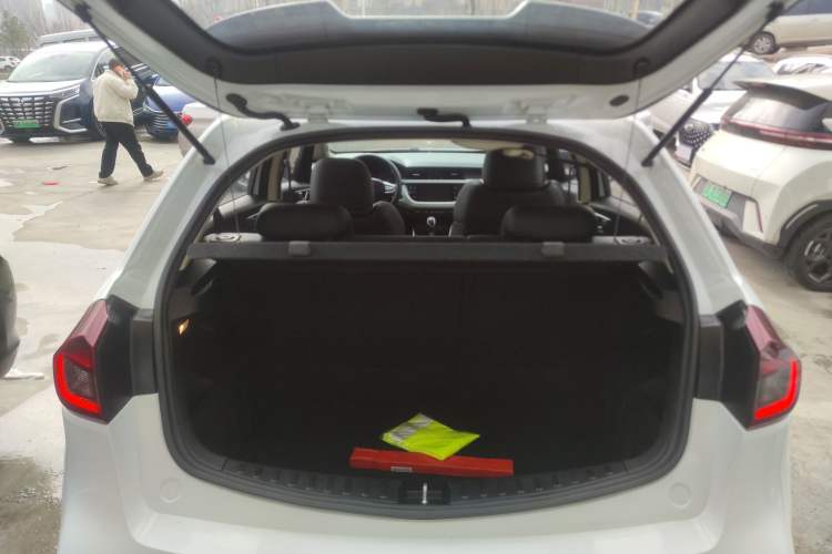 Used Geely Auto Vision X3 2020 1.5L CVT Luxury Model Trunk