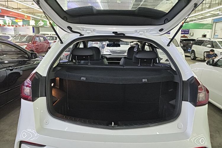 Used Geely Auto Vision X3 2020 1.5L CVT Elite Edition Trunk