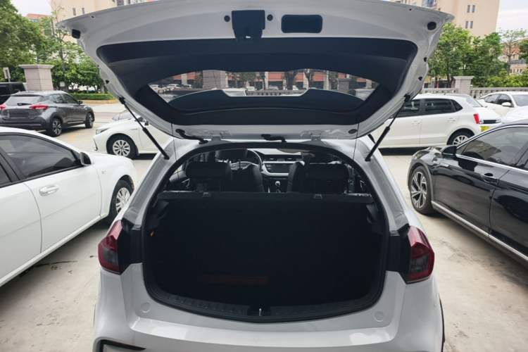 Used Geely Auto Vision X3 2020 1.5L CVT Elite Edition Trunk