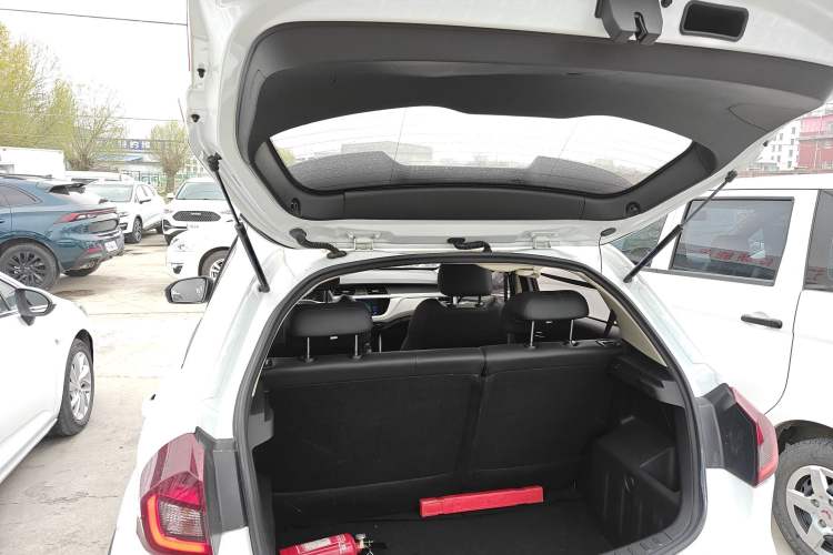 Used Geely Auto Vision X3 2020 1.5L Manual Happiness Edition Trunk