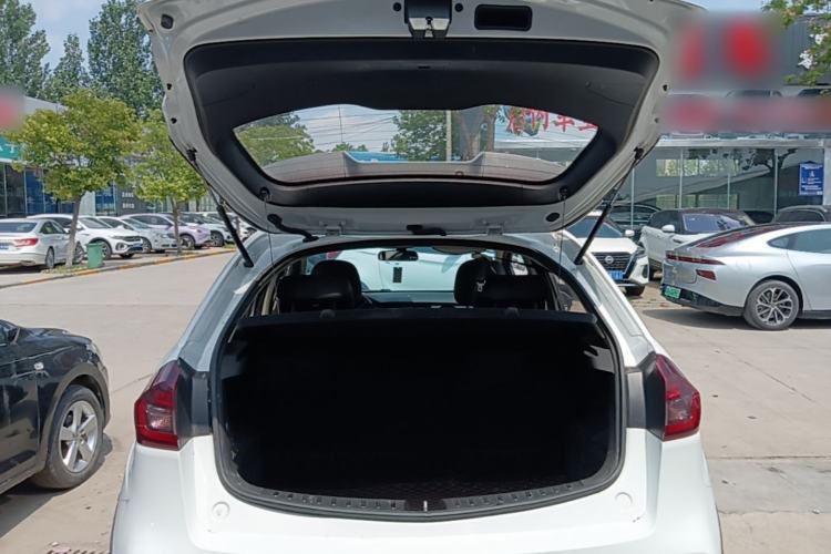 Used Geely Auto Vision X3 2020 1.5L CVT Luxury Model Trunk