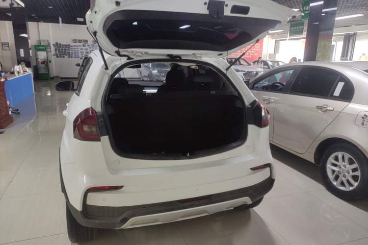Used Geely Auto Vision X3 2020 1.5L Manual Elite Edition Trunk