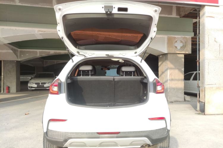 Used Geely Auto Vision X3 2020 1.5L CVT Luxury Model Trunk