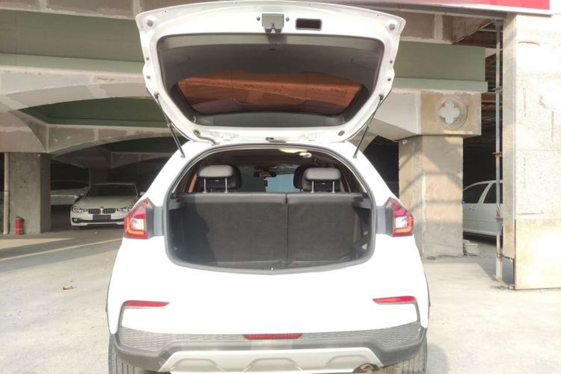 Used Geely Auto Vision X3 2020 1.5L CVT Luxury Model Trunk