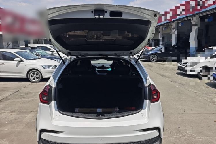 Used Geely Auto Vision X3 2020 1.5L CVT Luxury Model Trunk