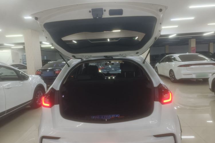 Used Geely Auto Vision X3 2020 1.5L CVT Luxury Model Trunk