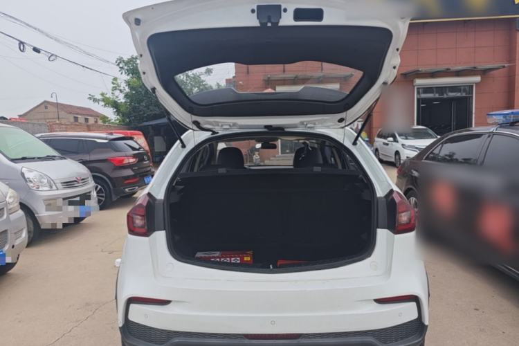 Used Geely Auto Vision X3 2020 1.5L CVT Luxury Model Trunk