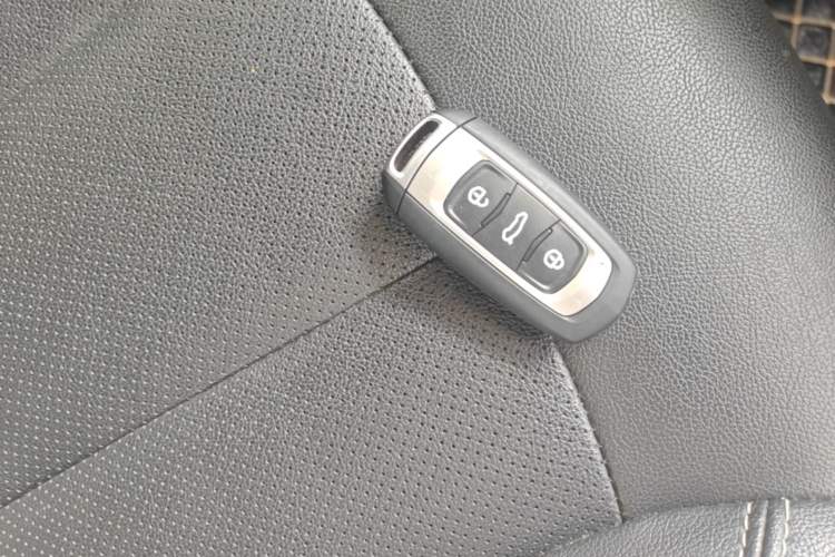 Used Geely Auto Vision X3 2020 1.5L CVT Luxury Model Vehicle Key