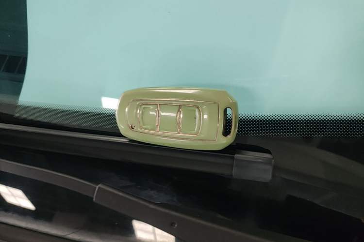 Used Geely Auto Vision X3 2020 1.5L CVT Luxury Model Vehicle Key