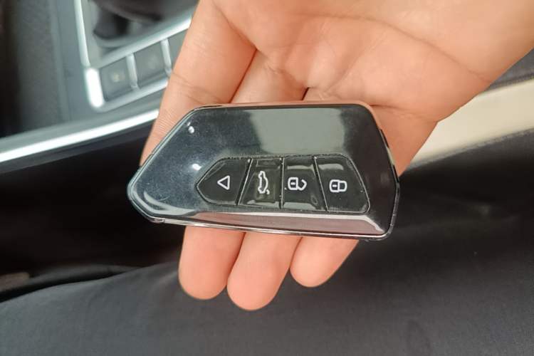 Used Geely Auto Vision X3 2020 1.5L CVT Luxury Model Vehicle Key