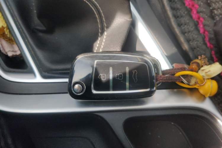 Used Geely Auto Vision X3 2020 1.5L Manual Luxury Edition Vehicle Key