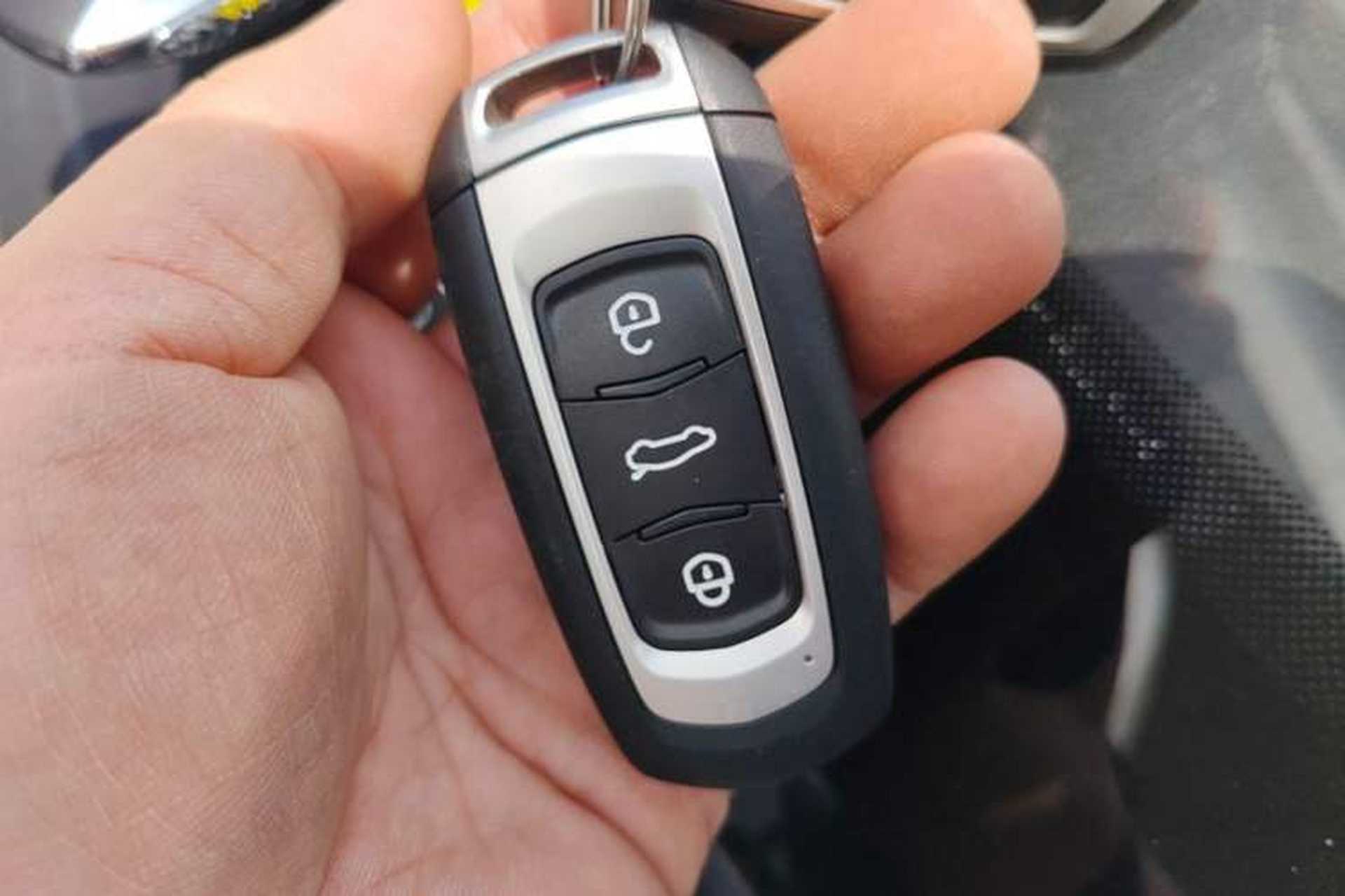 Used Geely Auto Vision X3 2020 1.5L CVT Elite Edition Vehicle Key