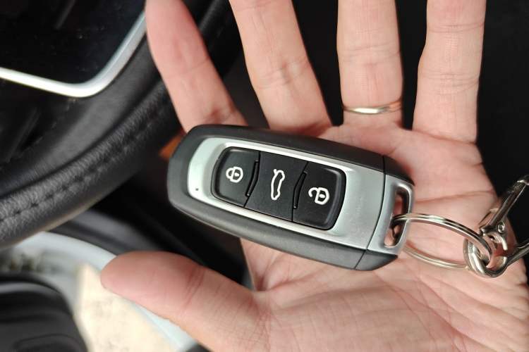 Used Geely Auto Vision X3 2020 1.5L CVT Luxury Model Vehicle Key