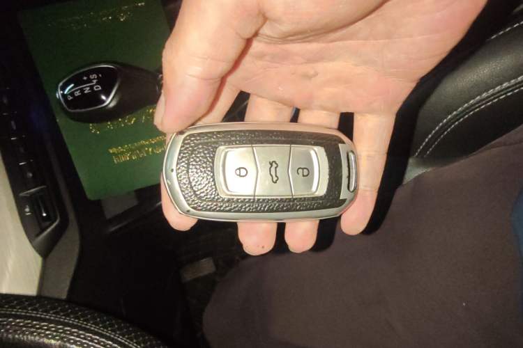 Used Geely Auto Vision X3 2020 1.5L CVT Luxury Model Vehicle Key