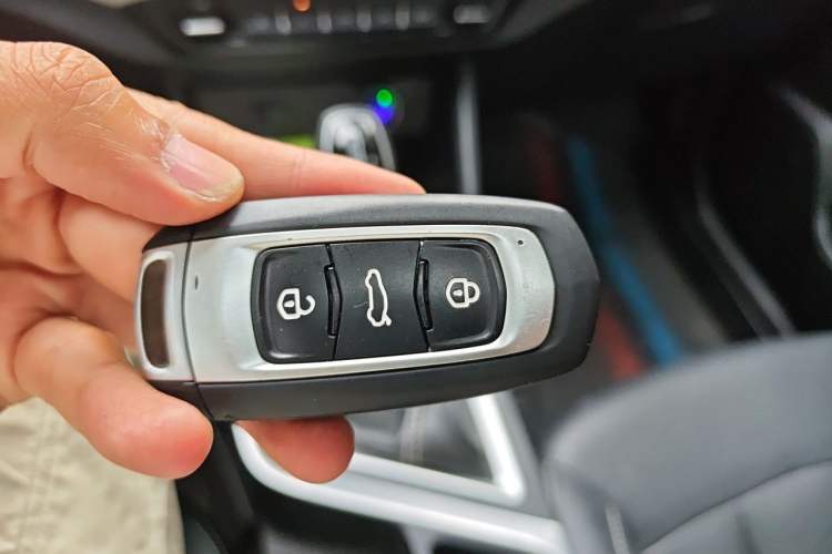 Used Geely Auto Vision X3 2020 1.5L CVT Luxury Model Vehicle Key