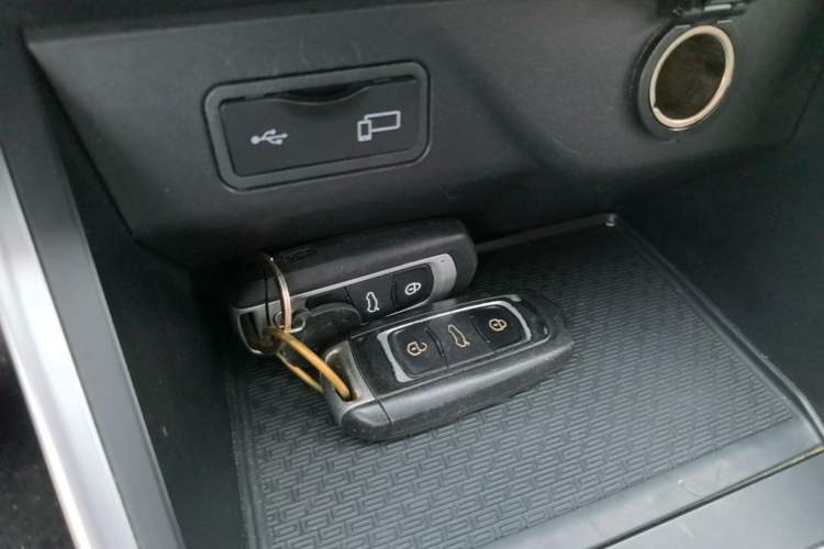 Used Geely Auto Vision X3 2020 1.5L CVT Elite Edition Vehicle Key