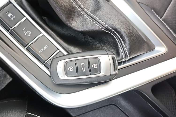 Used Geely Auto Vision X3 2020 1.5L CVT Luxury Model Vehicle Key