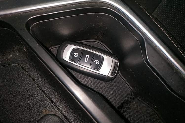 Used Geely Auto Vision X3 2020 1.5L CVT Luxury Model Vehicle Key