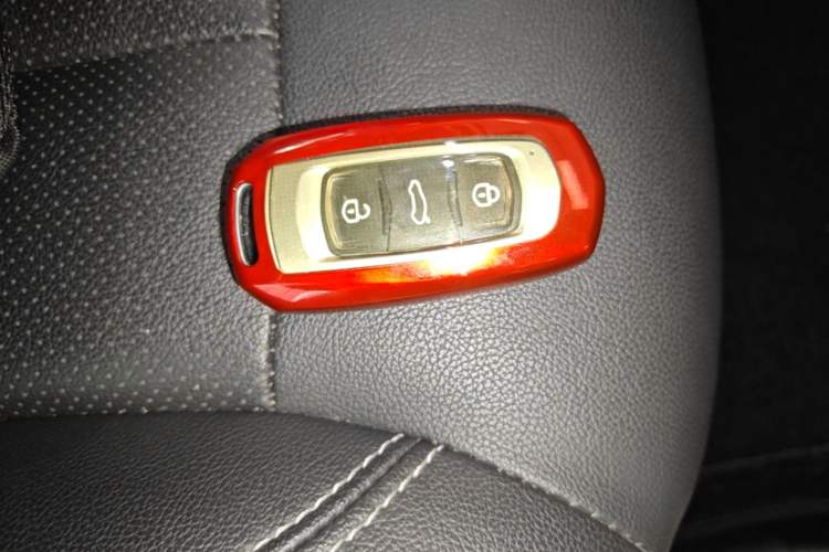 Used Geely Auto Vision X3 2020 1.5L CVT Luxury Model Vehicle Key