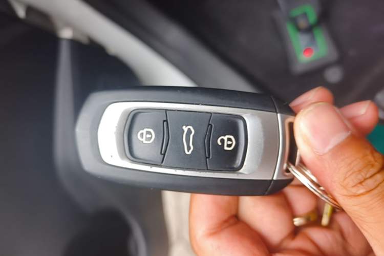 Used Geely Auto Vision X3 2020 1.5L CVT Luxury Model Vehicle Key