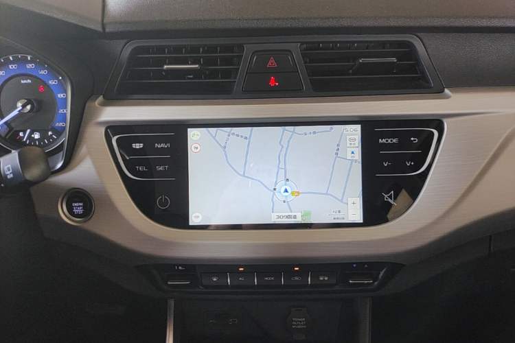 Used Geely Auto Vision X3 2020 1.5L CVT Luxury Model Audio And AC Panel