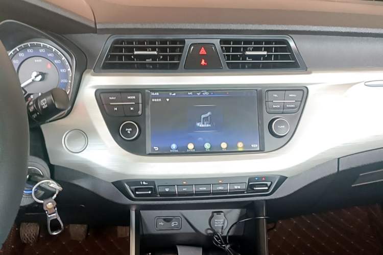 Used Geely Auto Vision X3 2020 1.5L Manual Elite Edition Audio And AC Panel