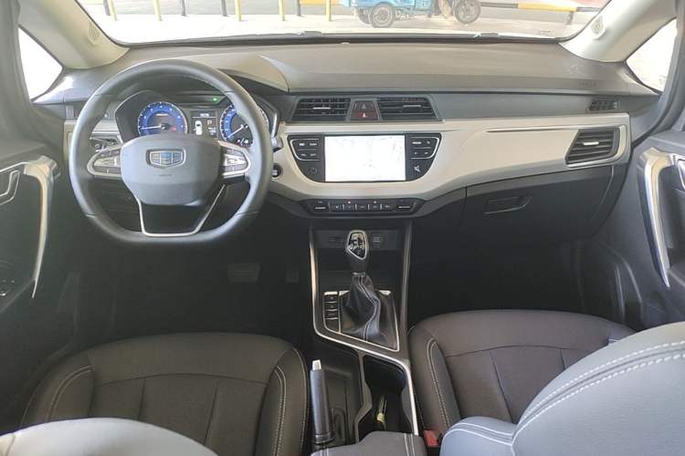 Used Geely Auto Vision X3 2020 1.5L CVT Luxury Model Center Console