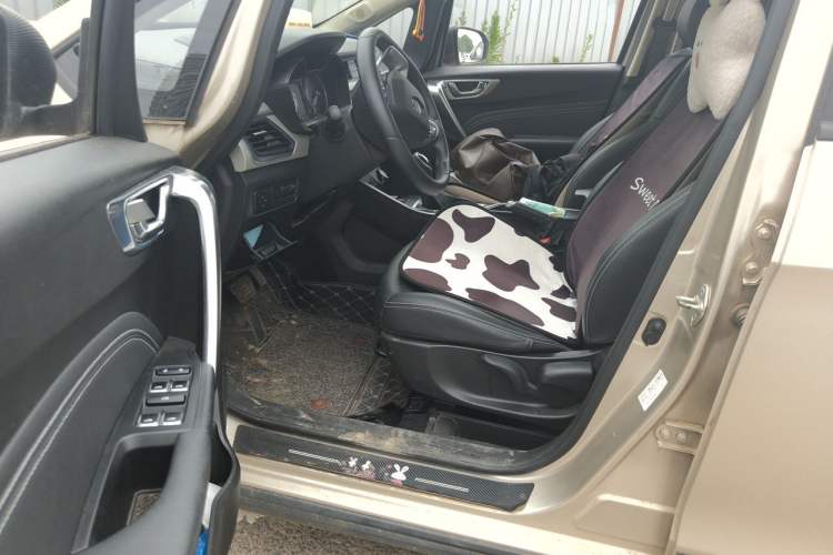 Used Geely Auto Vision X3 2020 1.5L CVT Luxury Model Driver Seat