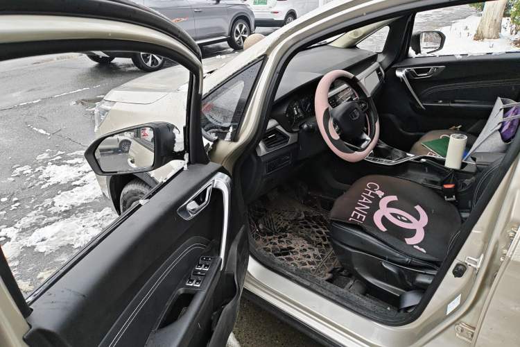 Used Geely Auto Vision X3 2020 1.5L CVT Luxury Model Driver Seat